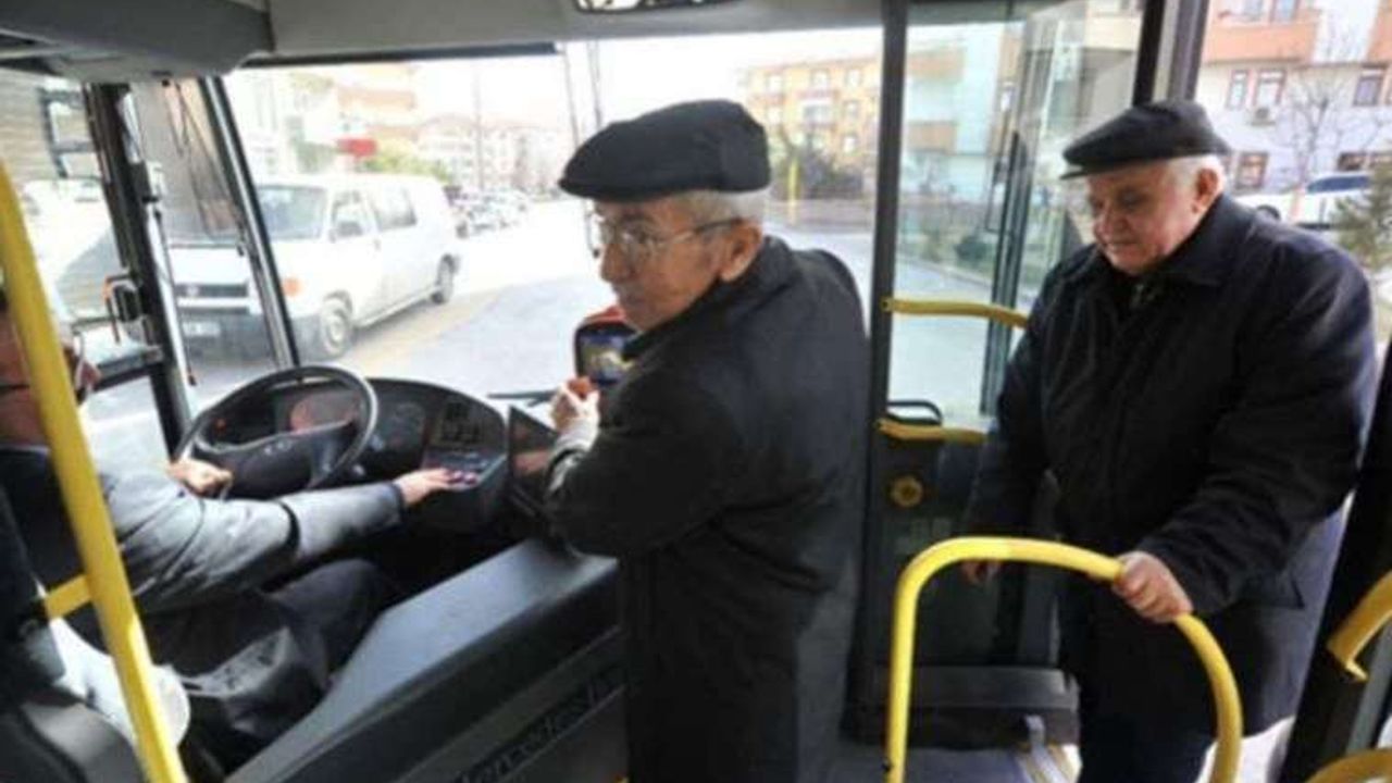 İBB'den açıklama: İstanbullular 65 Yaş Üstü Ücretsiz Kart Kullanmaya Devam Edecek Mi?