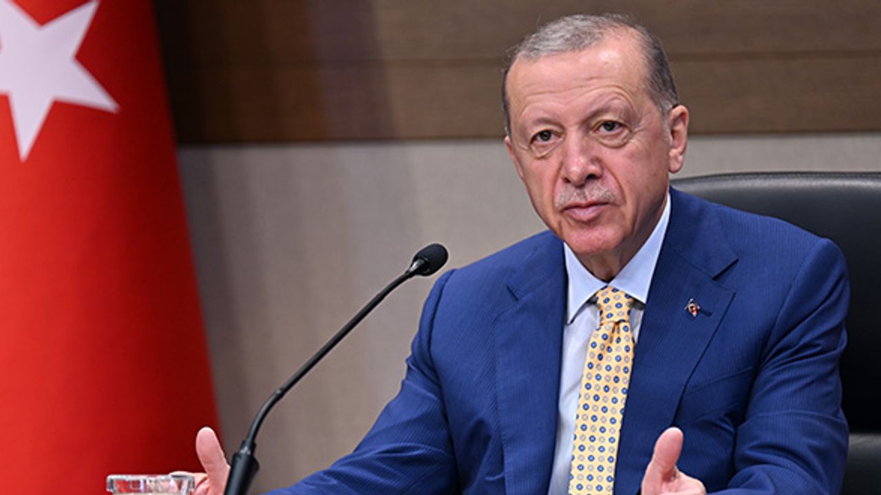 Cumhurbaşkanı Erdoğan'dan ABD'li sunucuya tepki: Kesmeye hakkın yok, saygı duyacaksın