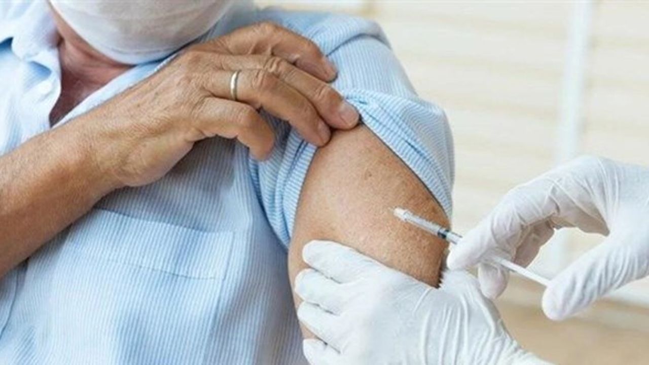 Bakan Koca duyurdu! Grip aşısı uygulaması 65 yaş ve üstü vatandaşlar için başlıyor