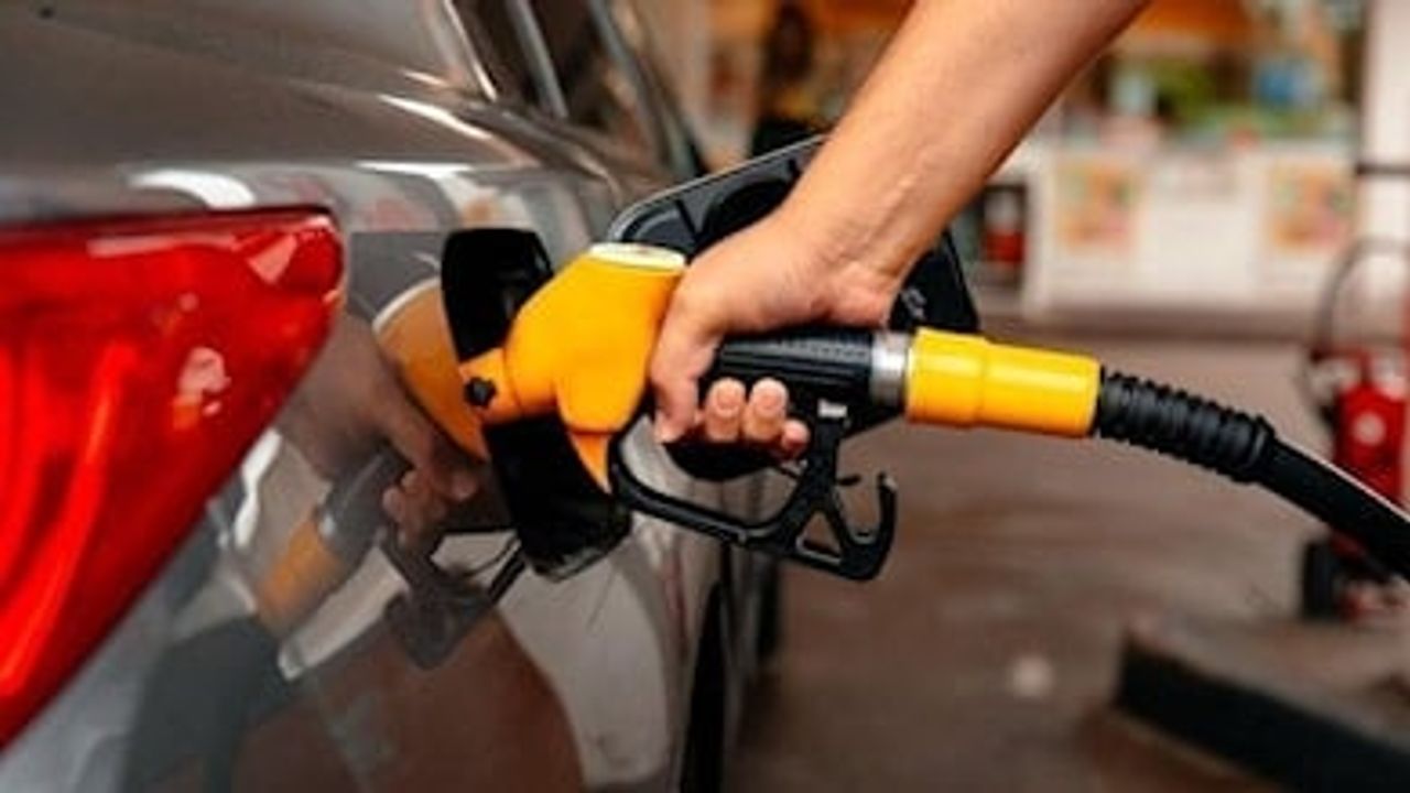 Petrol fiyatlarında düşüş devam ediyor