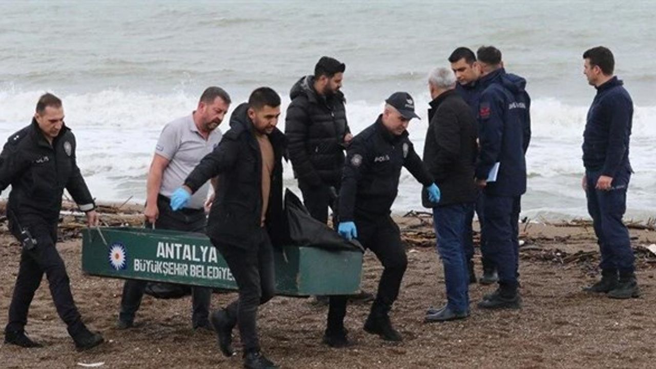 Antalya ve Muğla'da Sahilde Bulunan Cansız Beden Sayısı 7'ye Yükseldi
