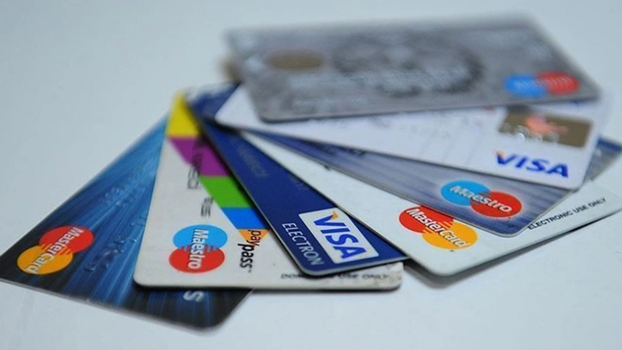 Kredi kartı kullanıcılarına kritik uyarı: Bankalar düzenlemeye gitti