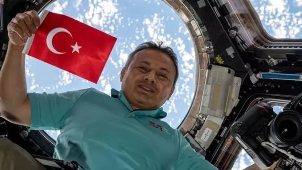 Türk Astronot Alper Gezeravcı'nın yeryüzüne dönüşü, yine ertelendi