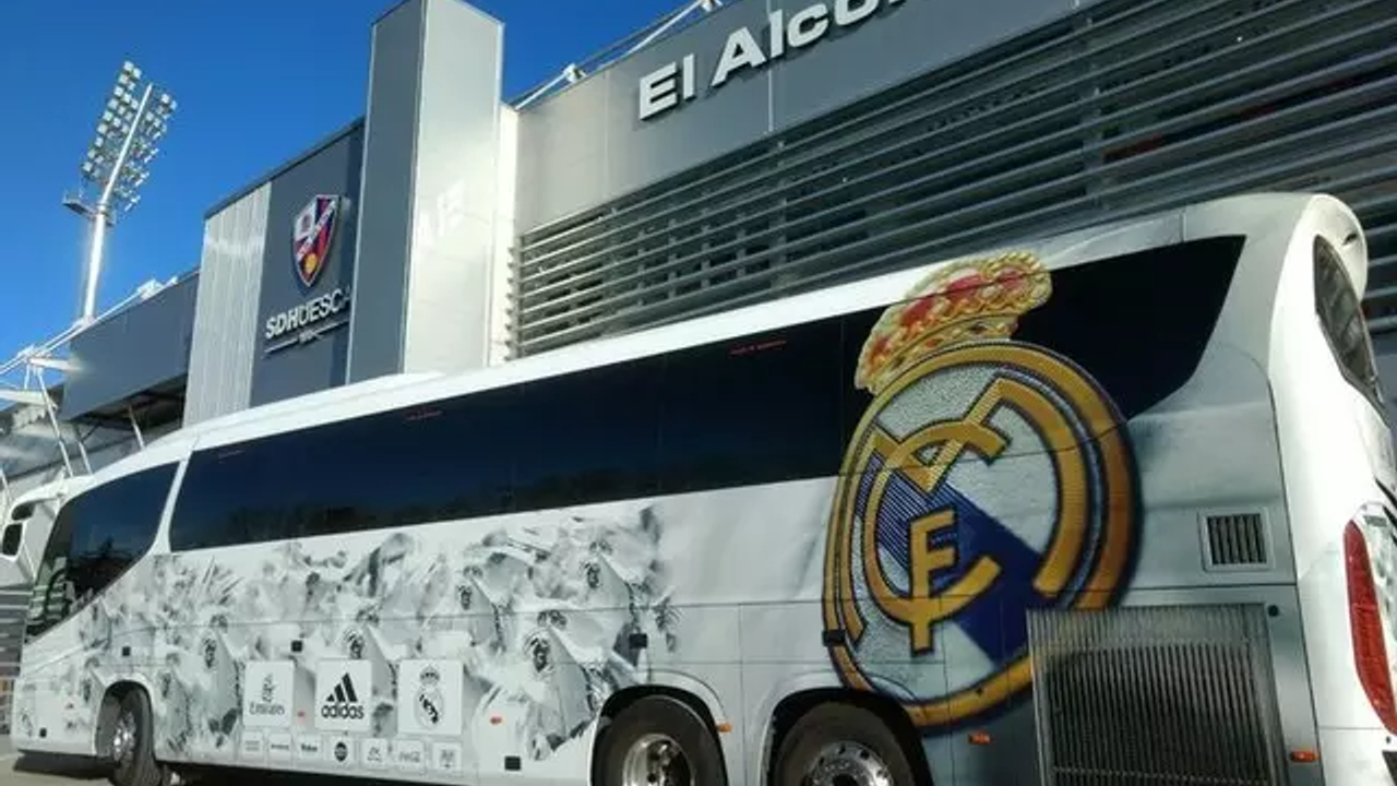 Arda Güler'in de içinde bulunduğu Real Madrid' otobüsü Almanya'da kaza yaptı