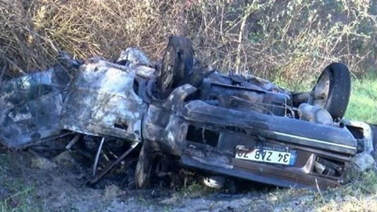 Çatalca'da şarampole yuvarlanan otomobil alev aldı: 2 ölü, 3 yaralı