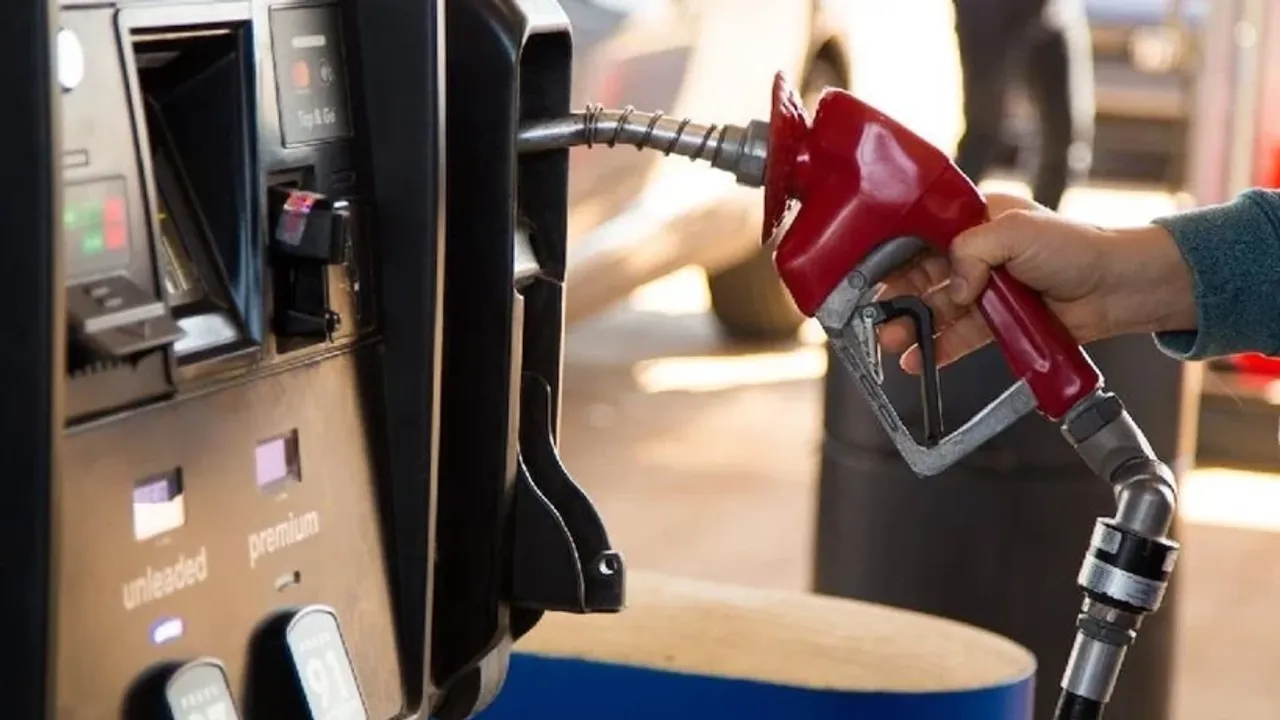 Akaryakıtta Tabela Yeniden Değişiyor! Benzinden Sonra Motorine de Zam Yolda