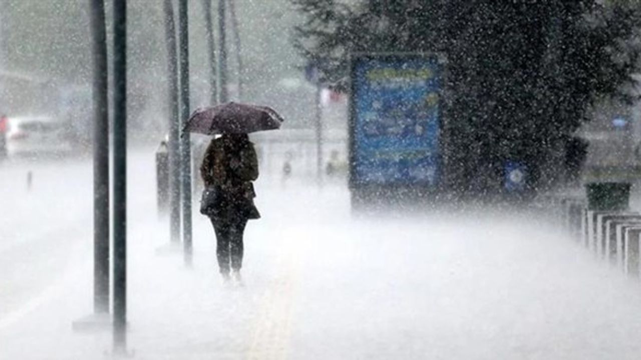 Meteoroloji Uyardı: Bugün 5 İlde Sağanak Yağış Bekleniyor