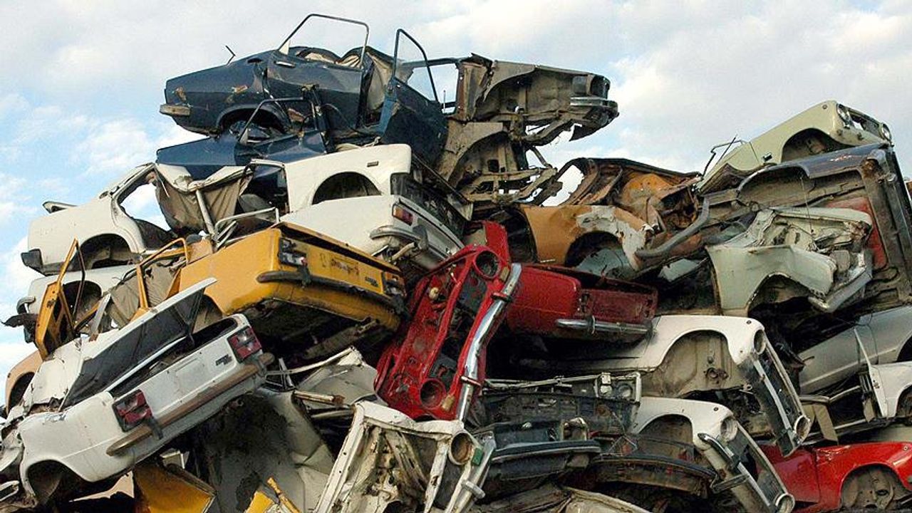 Trafikte 32 milyon araç var! Hurda araç yasası çıkmalı