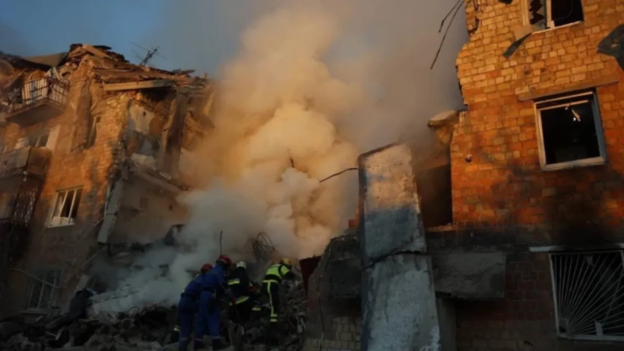 Rusya’dan Kiev’e Saldırı: En Az 10 Ölü, 38 Yaralı