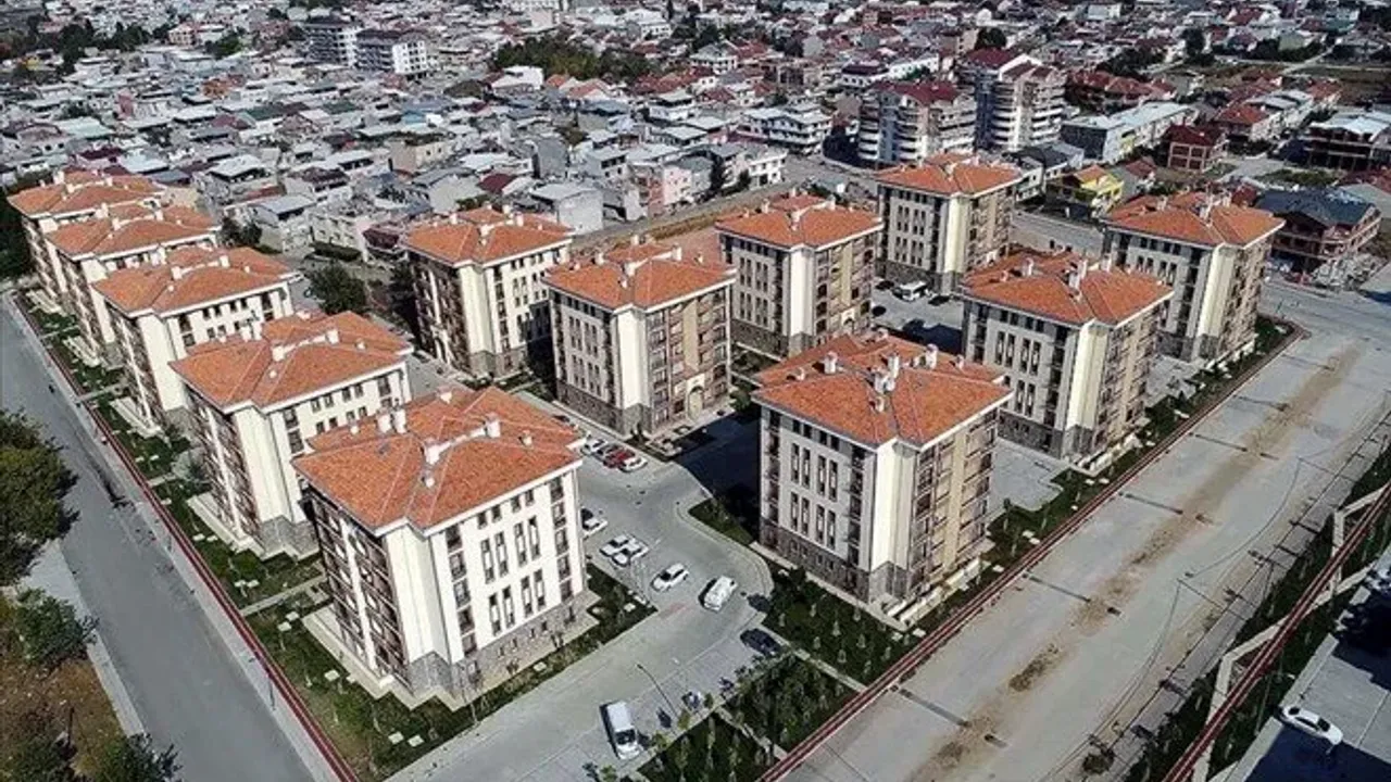 TOKİ 2. Etap kuraları çekildi: Hak sahipleri belli oldu