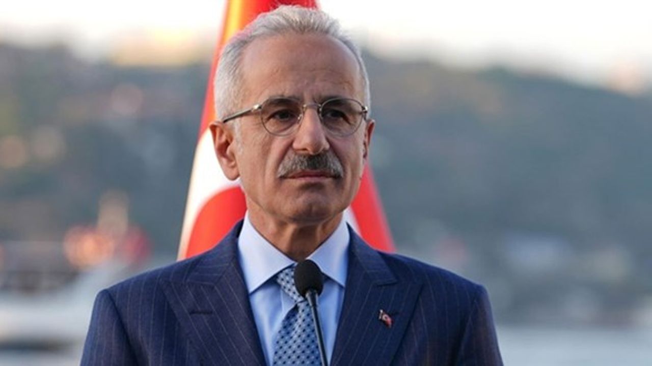 Ulaştırma Bakanı Uraloğlu’na Otoyolda Jandarmadan Hız Cezası