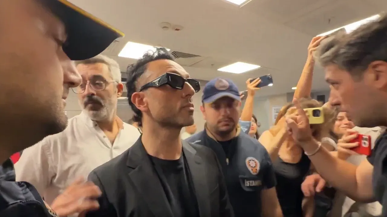 Mabel Matiz Şarkı Sözleri Nedeniyle İfadeye Çağrıldı