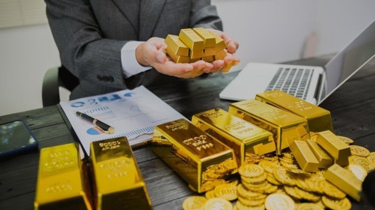 Altın fiyatları 11 Nisan 2026: Gram, çeyrek ve yarım altın ne kadar oldu?