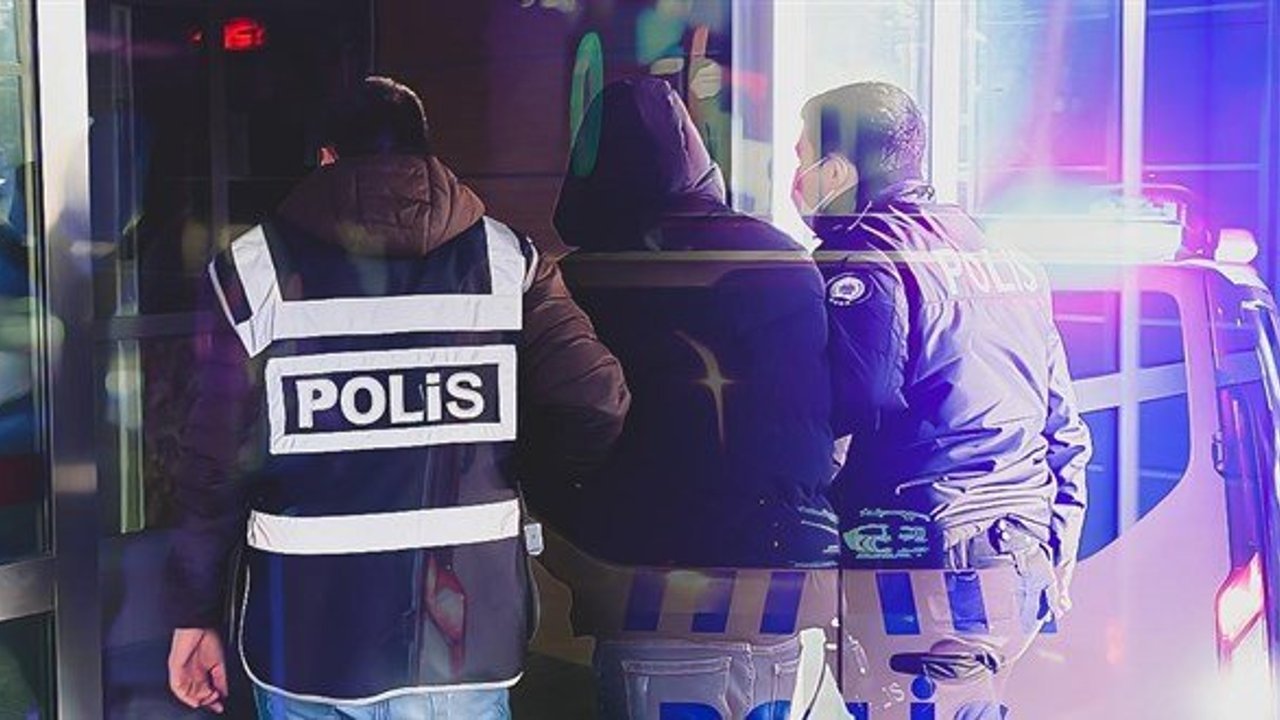 İstanbul’da ünlü mekanlara uyuşturucu operasyonu: 8 kişi tutuklandı