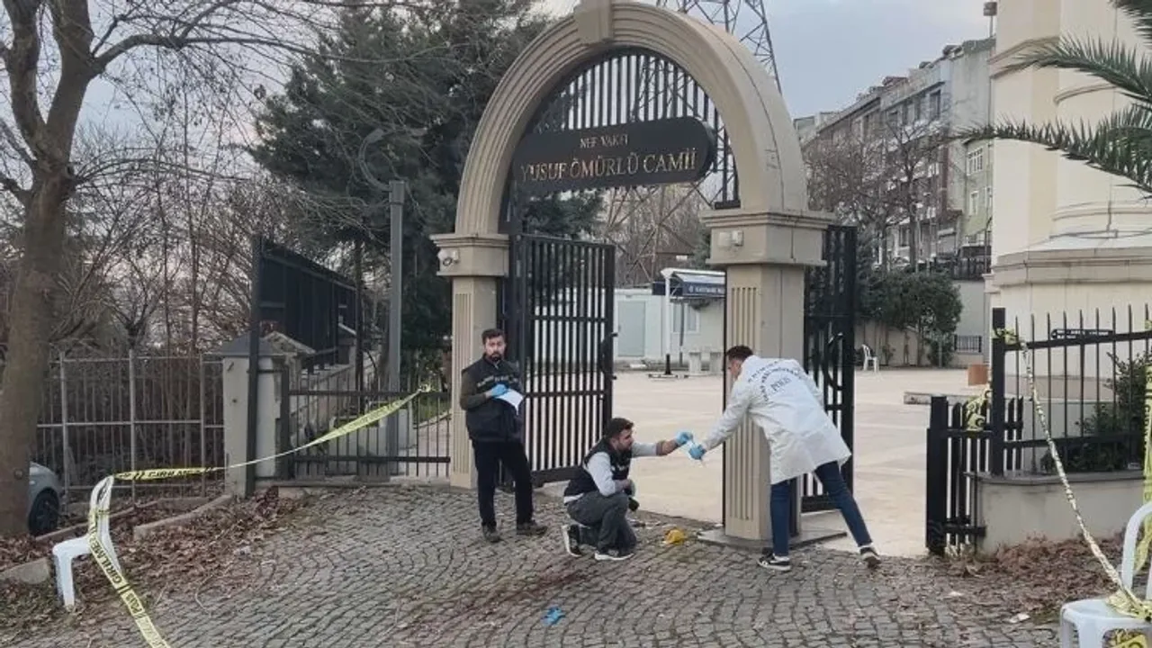 Cenazede Cinayet : Annelerinin Cenazesinde Kardeşini Öldürdü