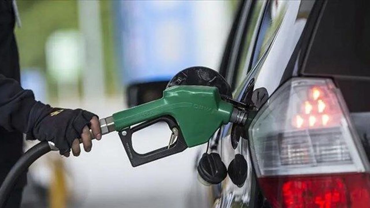 Akaryakıta Dev Zam Geliyor: Motorin ve Benzinde Rekor Artış