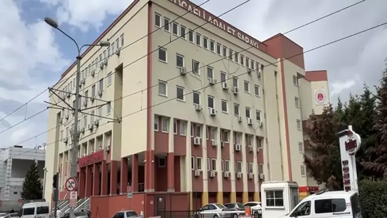 Bu kez adres Kocaeli Adliyesi: Emanet deposundan 2 kilo altın ve 6 bin 400 dolar çalınmış