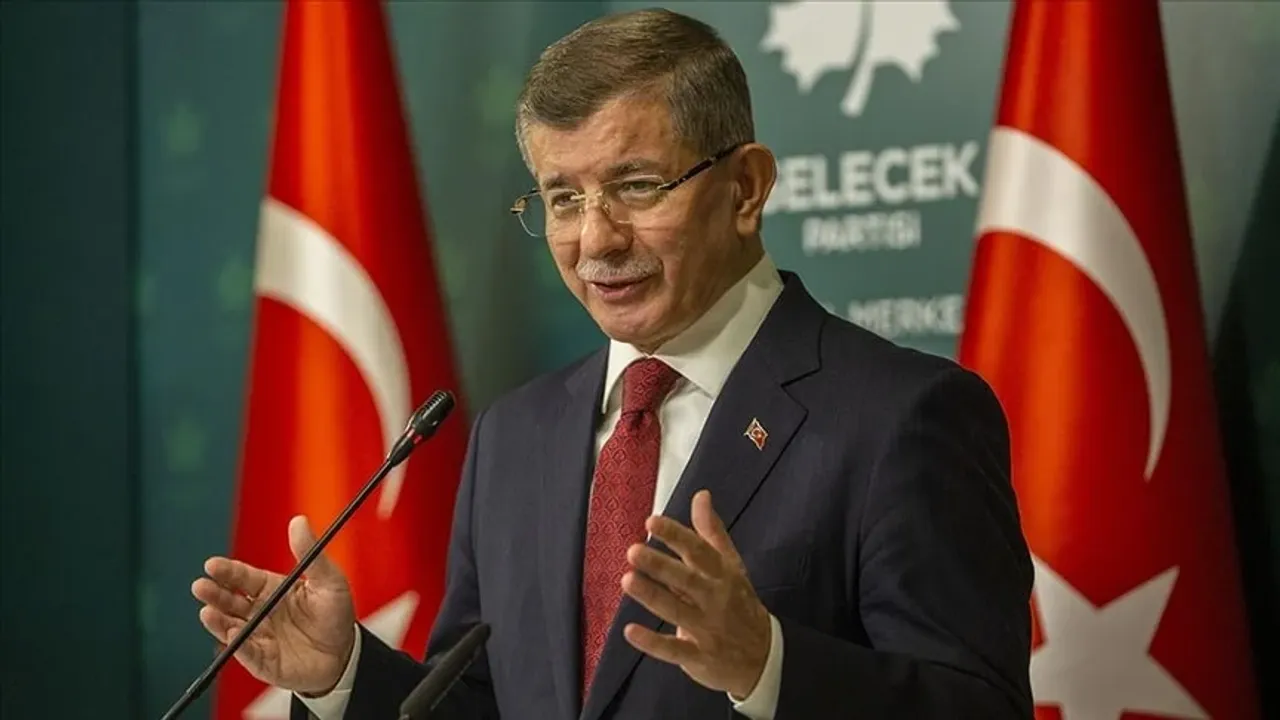 Geçinemeyenler kervanına Ahmet Davutoğlu da katıldı! Eski Başbakan maddi sıkıntı çekiyor