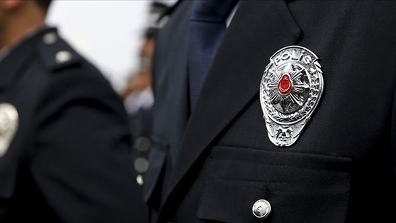 Kalp krizi geçiren polis memuru hayatını kaybetti