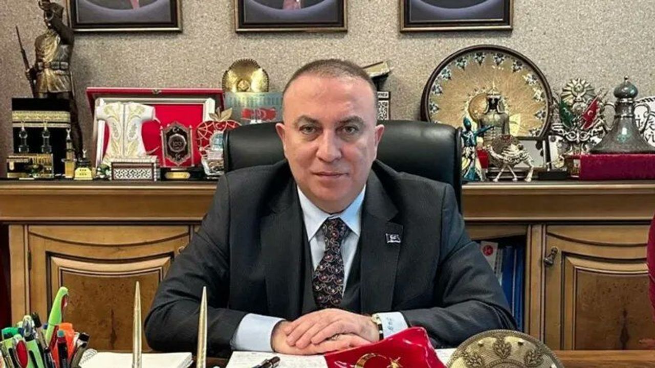 MHP'de istifa! İzzet Ulvi Yönter Genel Başkan Yardımcılığı görevini bıraktı