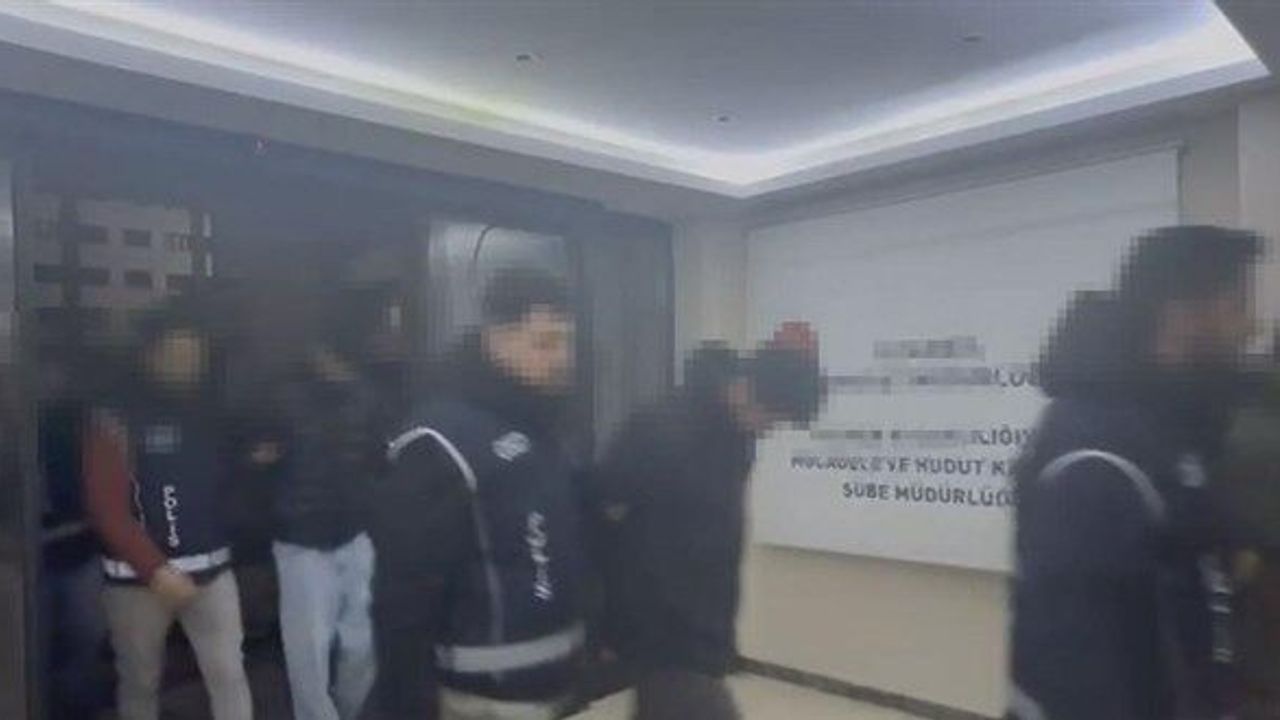İstanbul’da Sahte Belge Operasyonu: 13 Zanlı Yakalandı