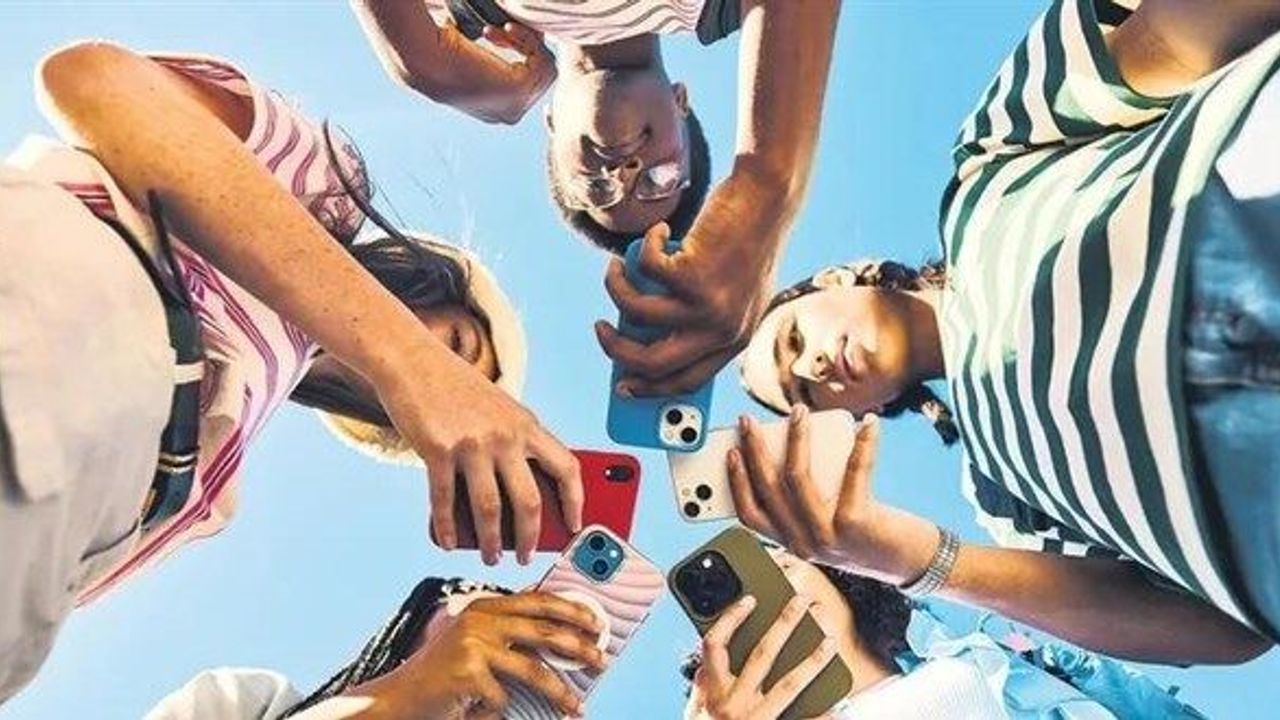 Sosyal Medyada 15 Yaş Sınırı Geliyor: Bakan Göktaş Tarih Verdi