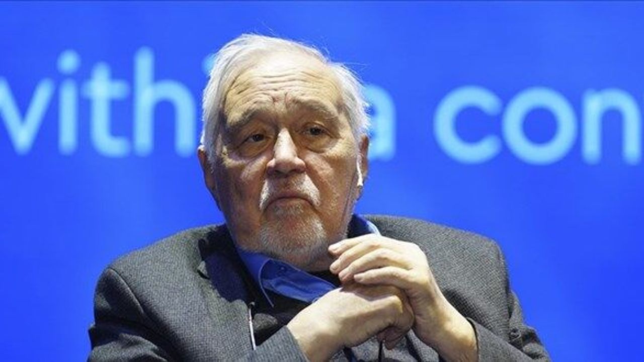 Tarihçi Prof. Dr. İlber Ortaylı hayatını kaybetti