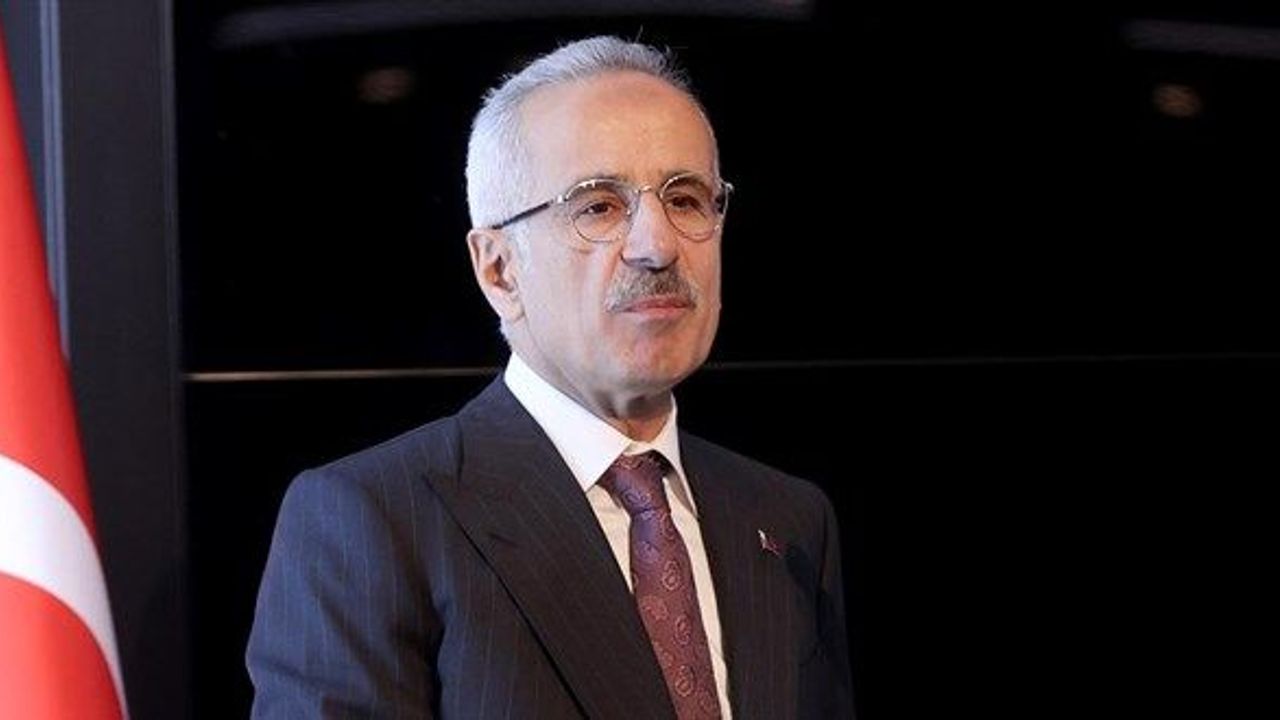 Ulaştırma Bakanı duyurdu: Türk gemisi Hürmüz Boğazı'ndan geçti!