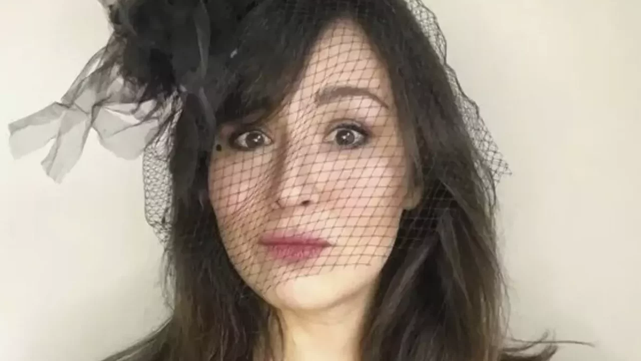 Komedyen Tuba Ulu Kanuni Sultan Süleyman'a hakaretten gözaltına alındı