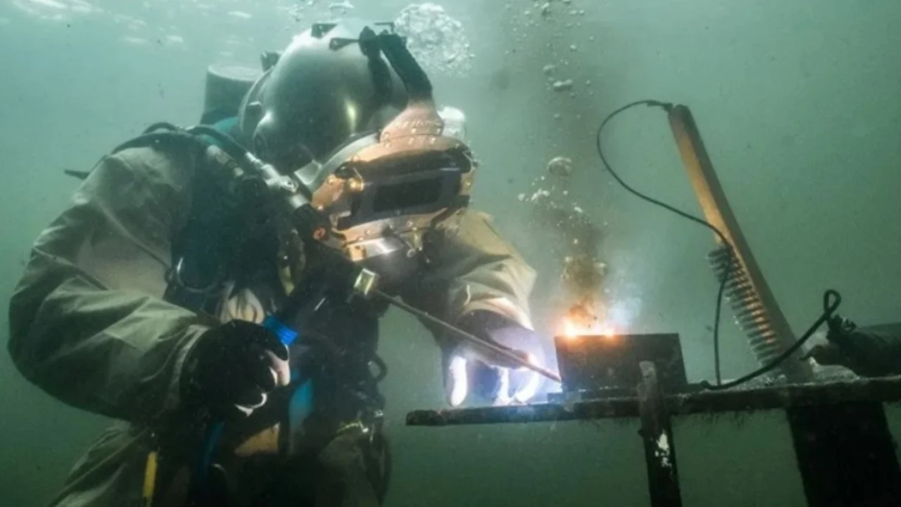 Ayda 2 milyon TL kazanıyorlar ama kimse bu işi yapmak istemiyor! Dünyanın en zor mesleği