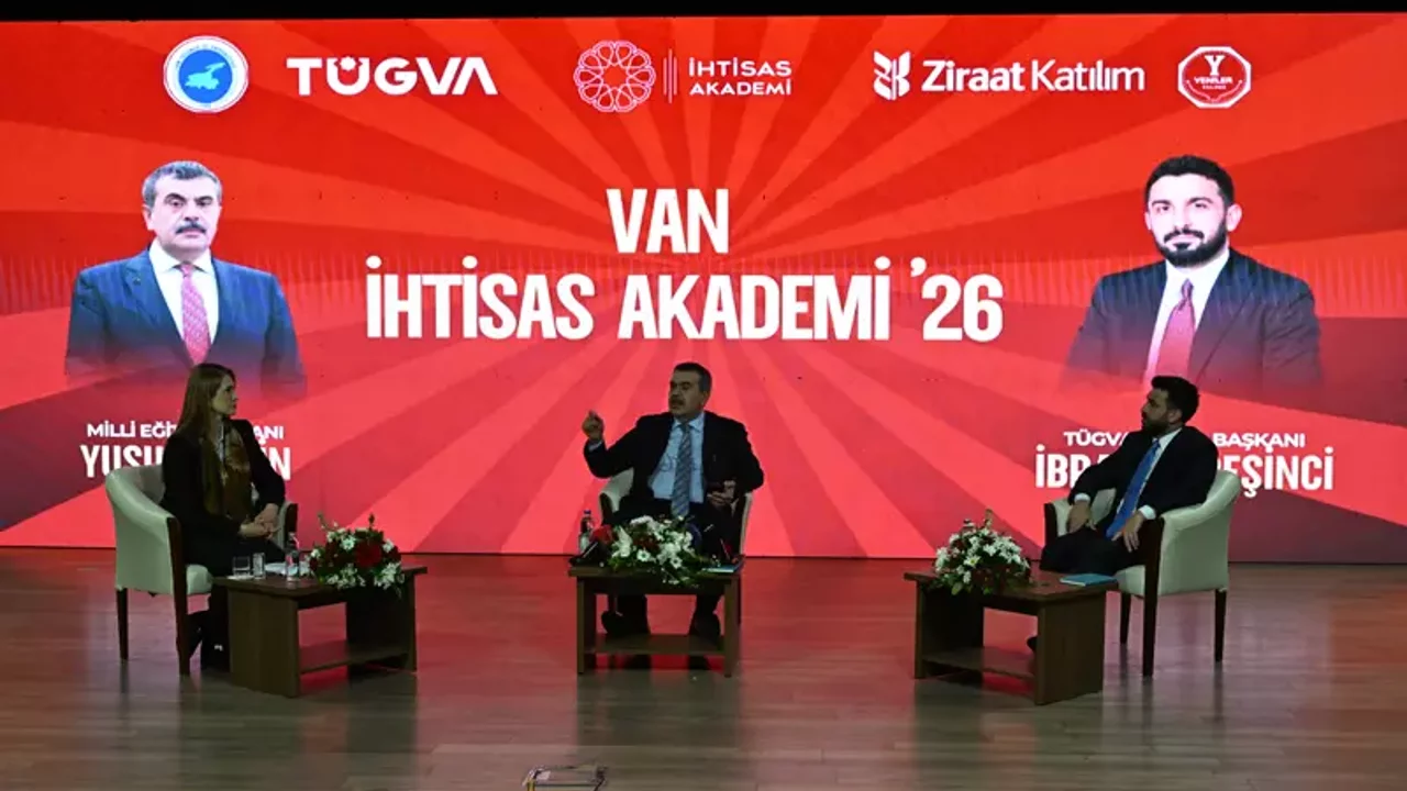 Bakan Tekin: “Yapay zekâ konusunda çok yoğun bir etkinliğin içerisindeyiz”