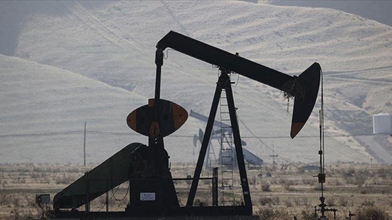 Altın ve Gümüşte Sert Dalgalanma: Petrol 120 Dolar Zirvesinden Geriledi