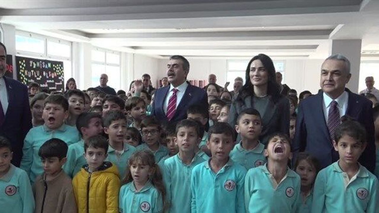 Bakan Yusuf Tekin: “Bağımsızlık bayrağımız tarih boyunca hiç dinmedi”