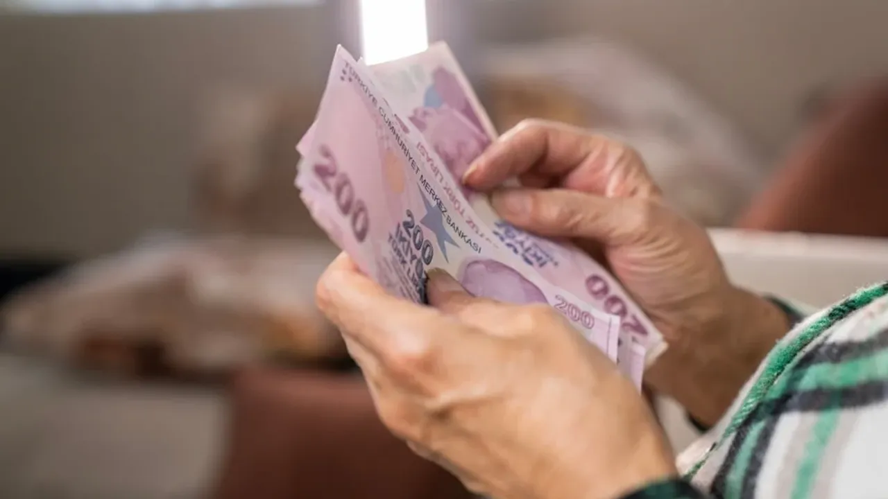 Emeklilere yılbaşında aynı senaryo: Zam tablosu geçen yılla aynı