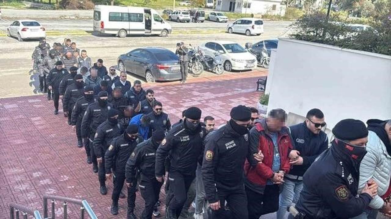 Maskeli kaptanın bot faciasında 16 şüpheli adliyeye sevk edildi