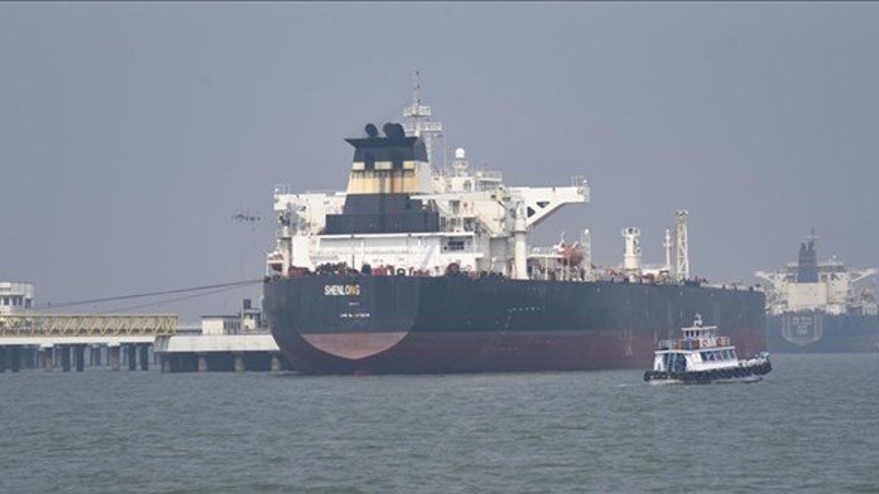 Hürmüz Boğazı’nda gerilim tırmandı: Petrol fiyatları 100 doların üzerine çıktı