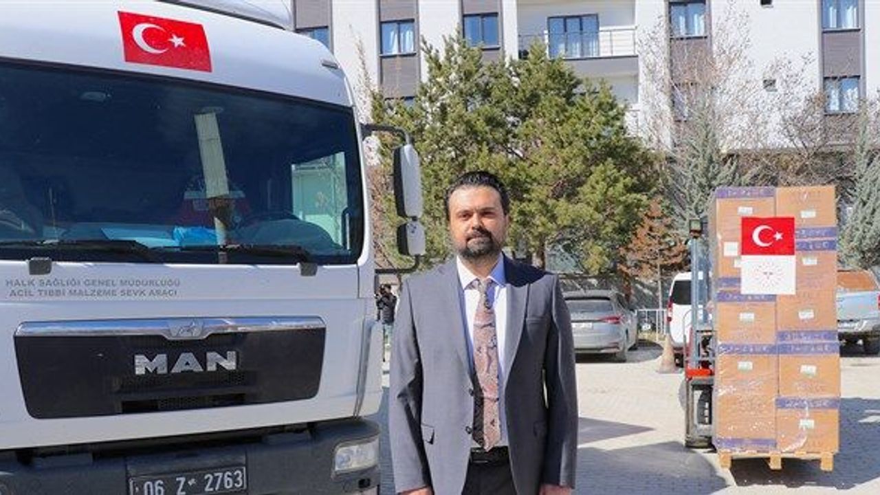 Türkiye’den İran’a 3 Tır Tıbbi Yardım Gönderildi