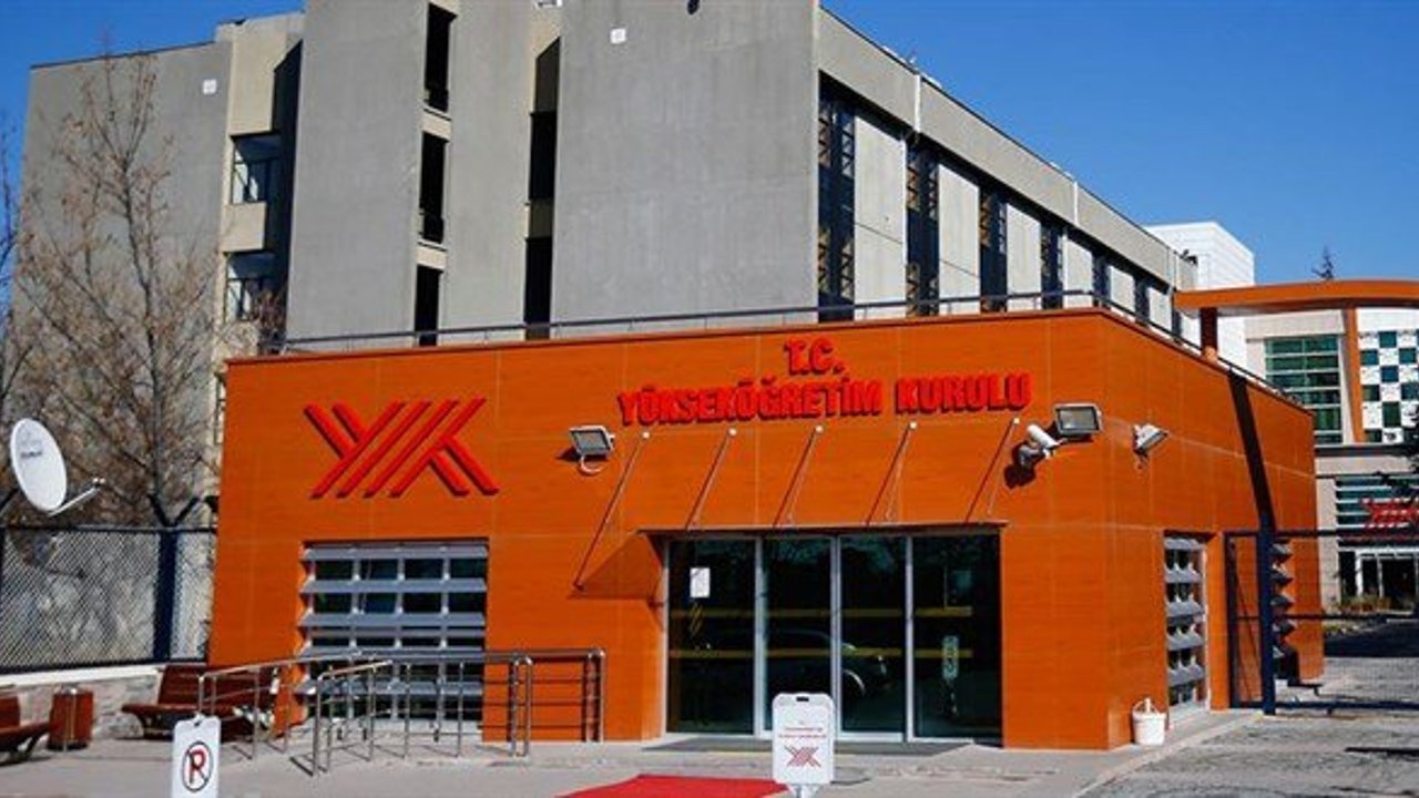 YÖK’ten üniversitelere “doğum izninde ek süre” talimatı