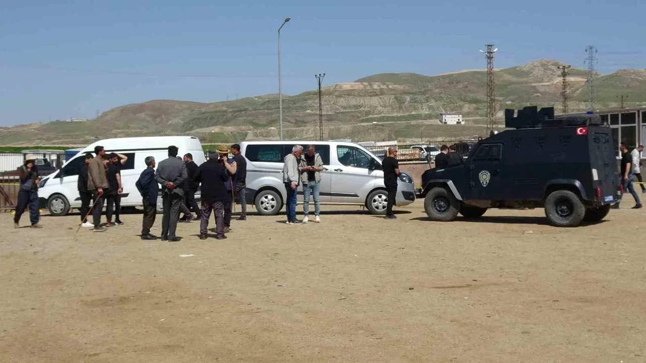 Bayram öncesi Van’daki hayvan pazarında kan aktı! 1 ölü, 13 yaralı