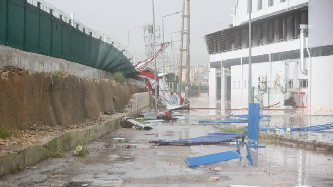 Bir ilde olumsuz hava koşulları nedeniyle 39 okulda eğitime ara verildi