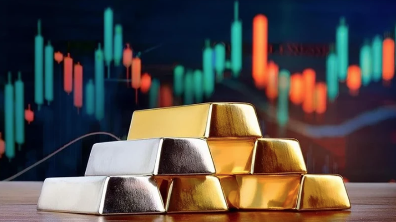 Altında 10 Bin Dolar Senaryosu: Uzmanlardan Dikkat Çeken Tahminler