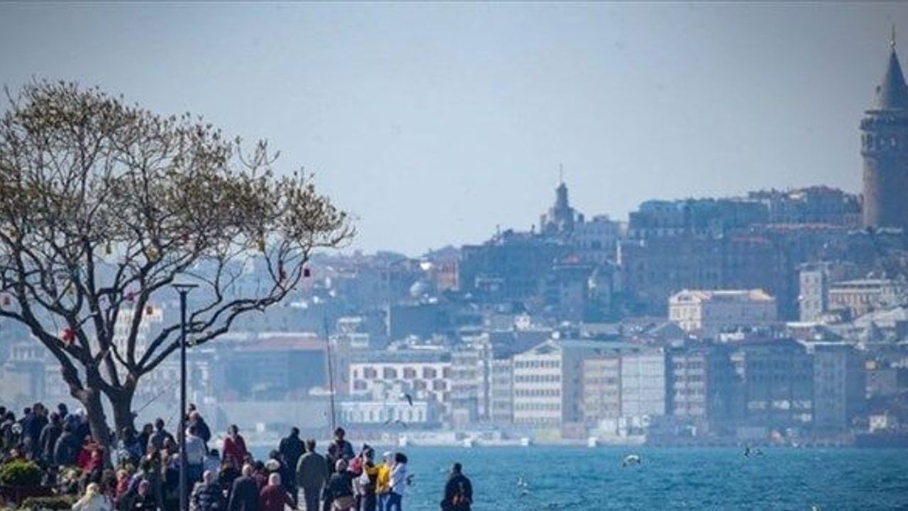 Bayramda hava değişiyor: Sıcaklık artacak, perşembe sağanak geri dönüyor