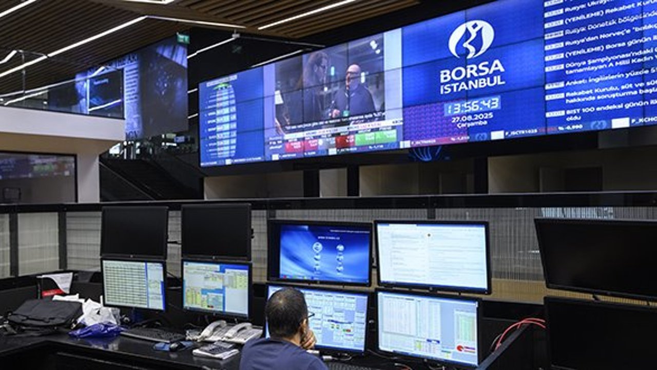 Borsada rekorlar günü: BIST 100 zirveyi 15.133 puana taşıdı