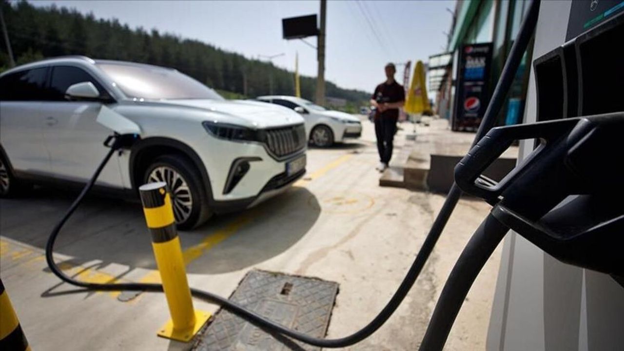 Elektrikli araçlarda şarj altyapısı alarmı