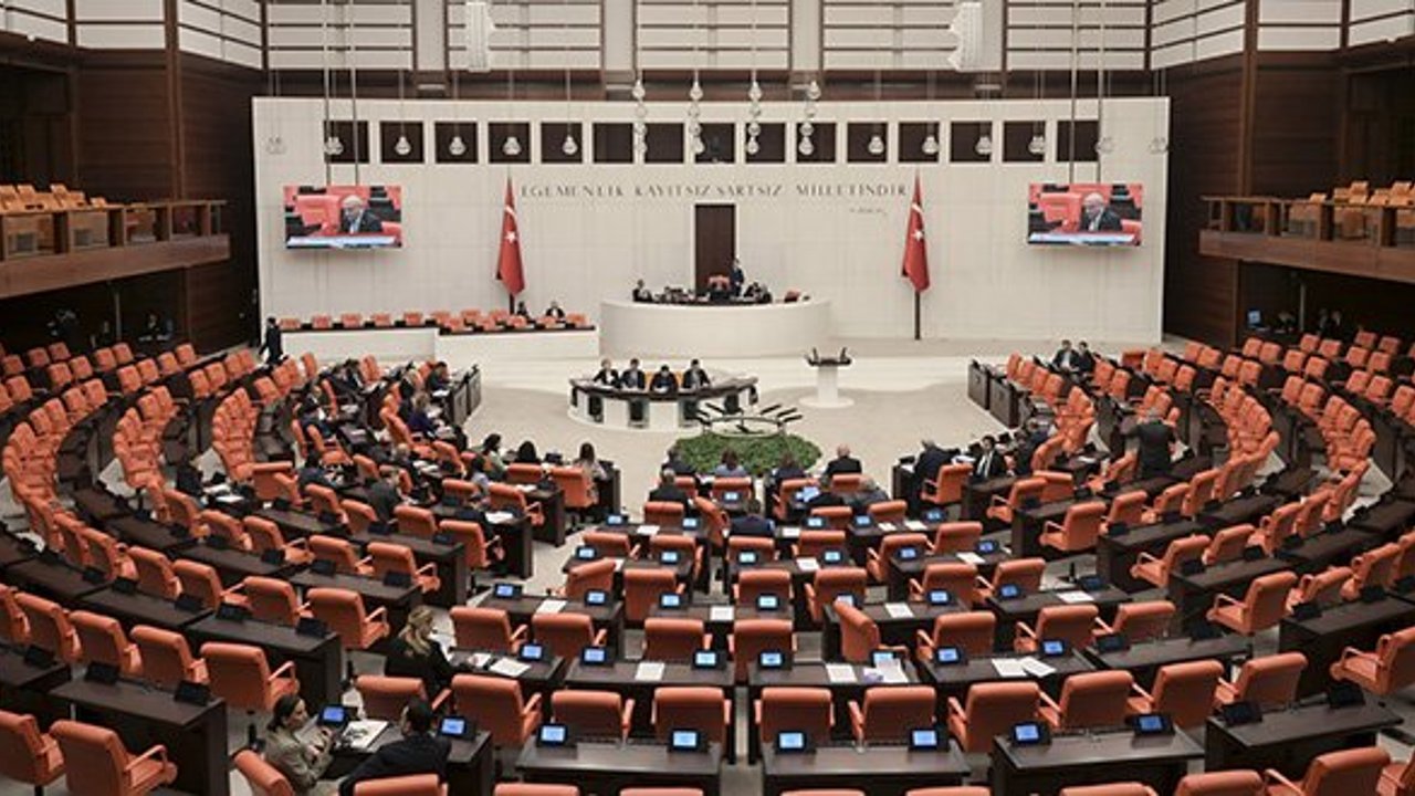 Fahiş site aidatlarına yönelik düzenlemeleri içeren teklif kabul edildi
