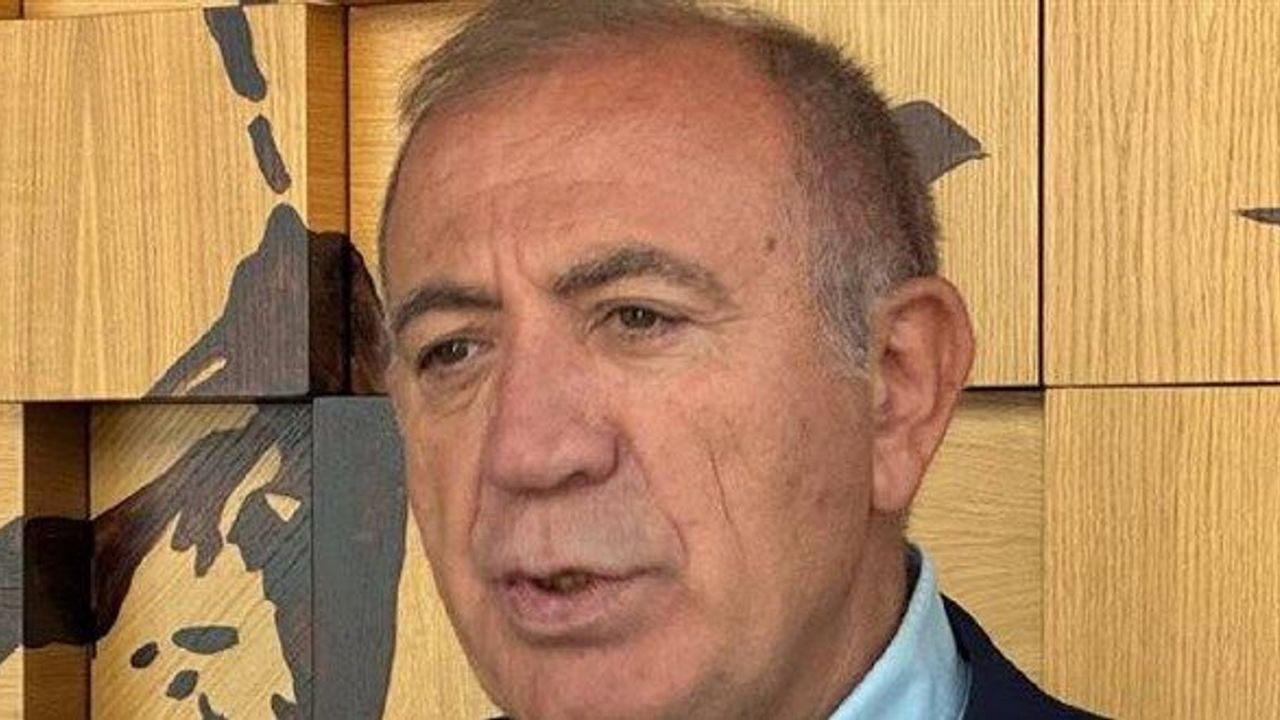 Gürsel Tekin CHP İstanbul İl Başkanlığı görevinden alındı