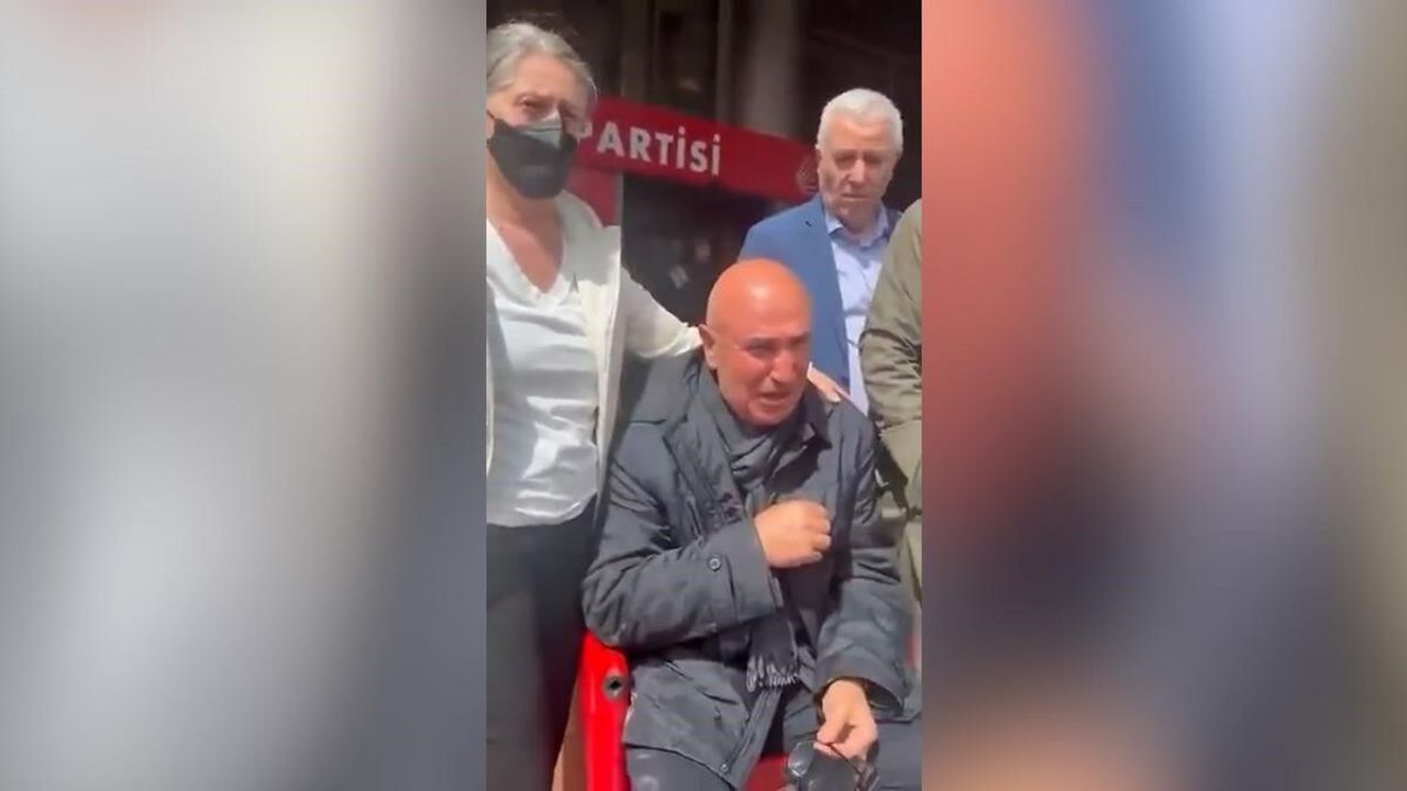 Mahmut Tanal CHP Genel Merkezi önünde hüngür hüngür ağladı