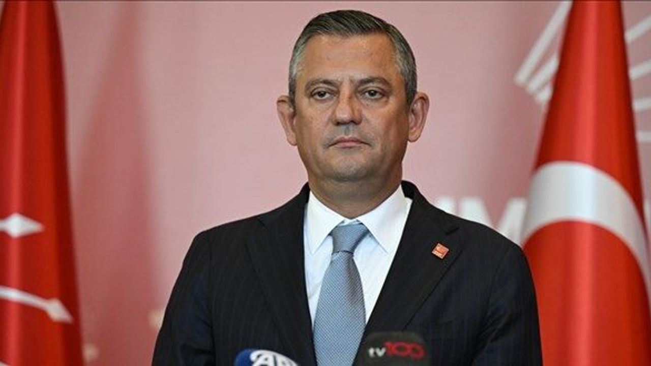 Özgür Özel CHP Grup Başkanı seçildi