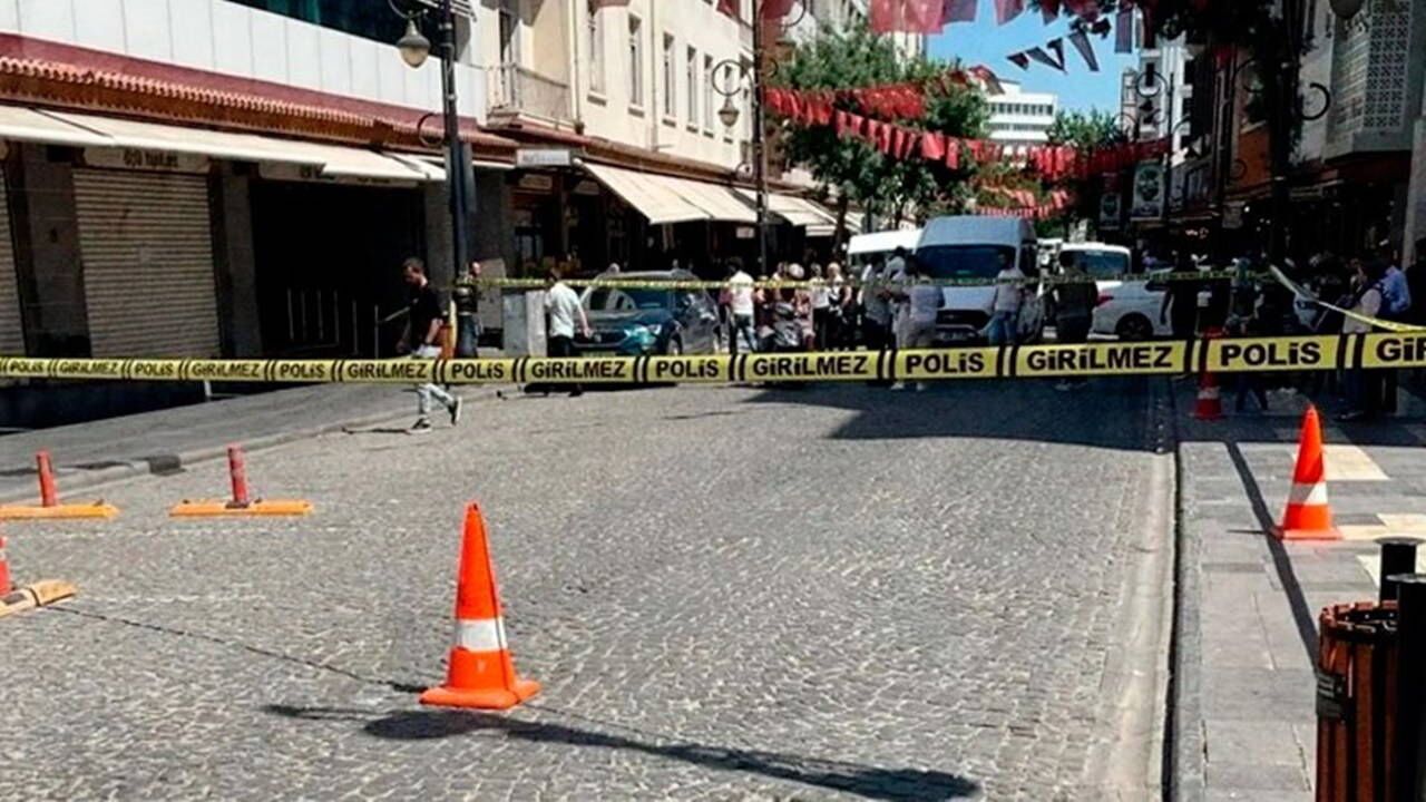 Diyarbakır’da banka şubesine silahlı saldırı