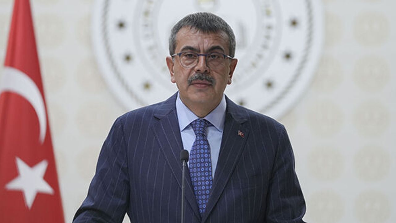 Bakan Tekin: “Milli ve manevi değerlerden uzaklaşan bir gençlikle karşı karşıyayız”